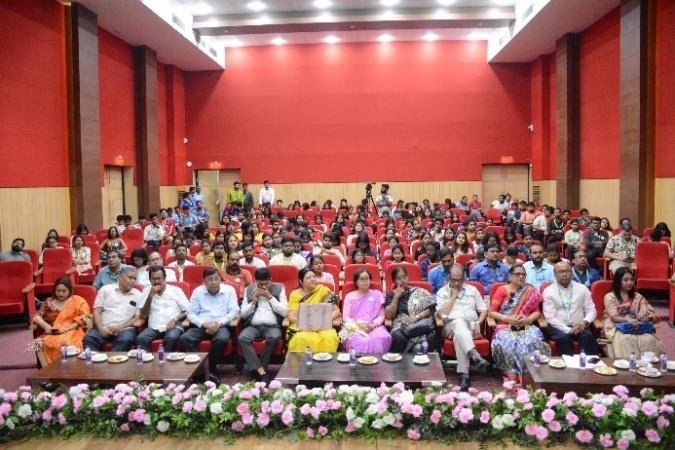 A full house of enthusiastic minds, gathered to witness a meaningful beginning.